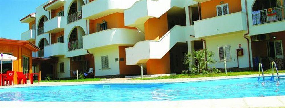 Residence Bernardo Mandatoriccio Marina Kültér fotó